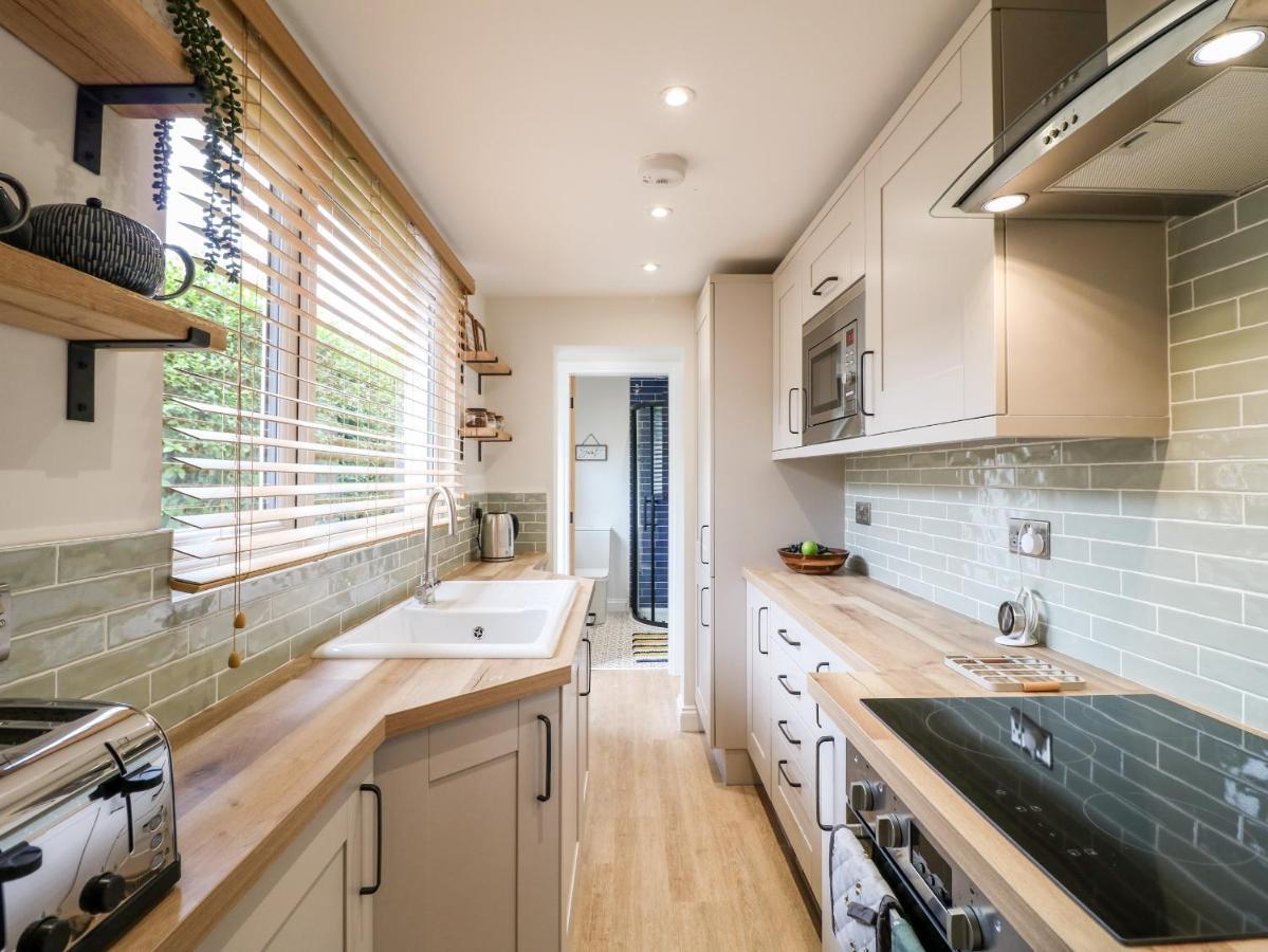Minster Cottage Lincoln Bagian luar foto