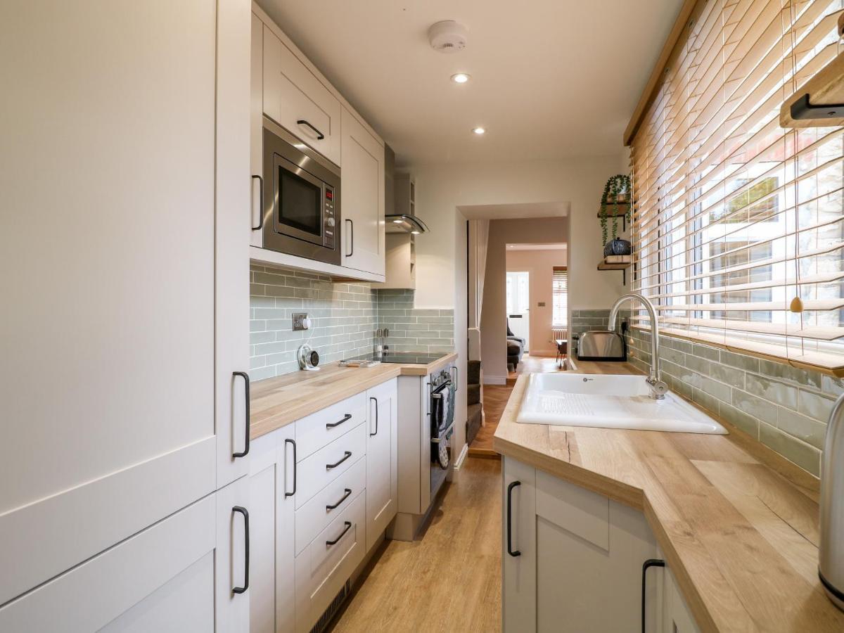 Minster Cottage Lincoln Bagian luar foto